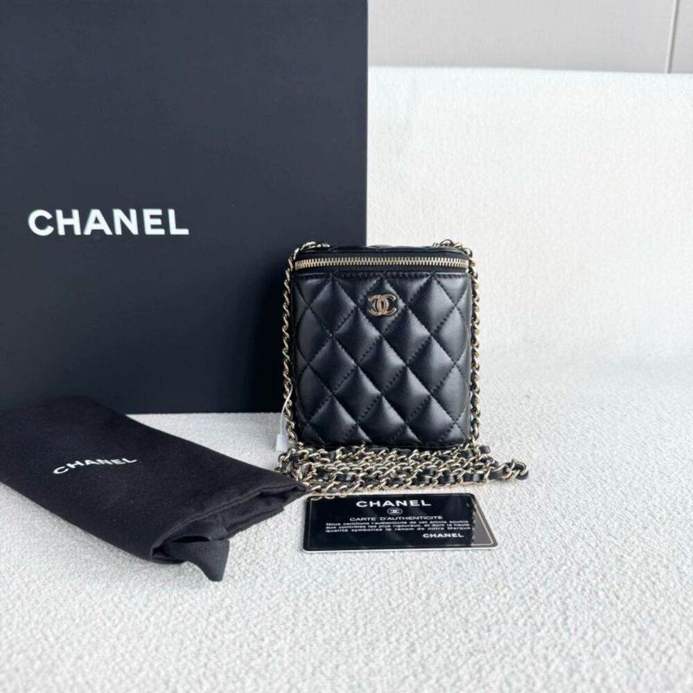 Chanel Women Pre-Loved Bag Very Good Condition